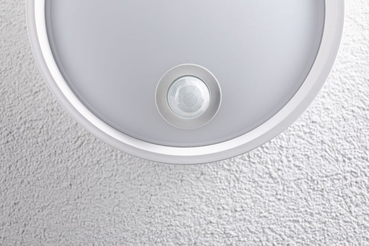 LED Außenwandleuchte Platomo Dämmerungsgesteuerter Bewegungsmelder (IR) seewasserresistent IP44 rund 180mm 3000K 14,5W 1200lm 230V Weiß Kunststoff