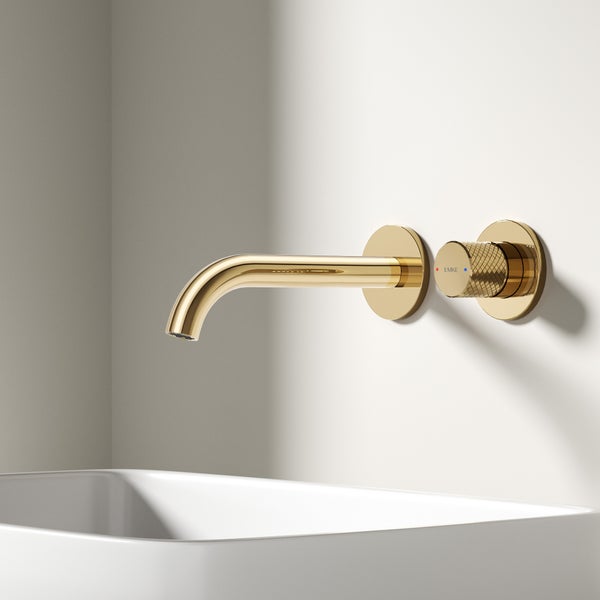 Wandarmatur für Waschbecken in Gold mit Einhebelmischer und Emke Logo