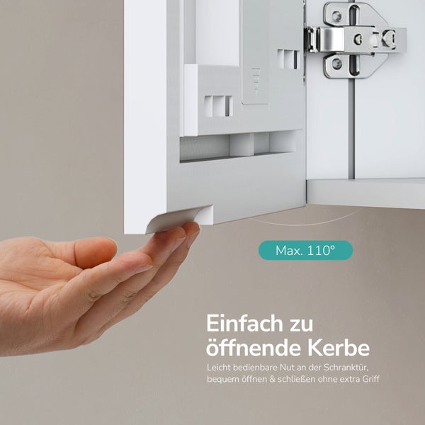 Detailaufnahme eines geöffneten Badschrankes mit Griffmulde und einem Öffnungswinkel von maximal 110 Grad