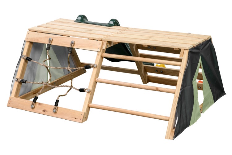 Klettergerüst aus Holz mit Rutsche, Kletternetz und Kletterwand