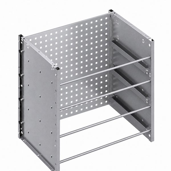 Werkstattregal aus Metall mit gelochten Wänden und vier horizontalen Querstreben zur Werkzeugaufbewahrung.