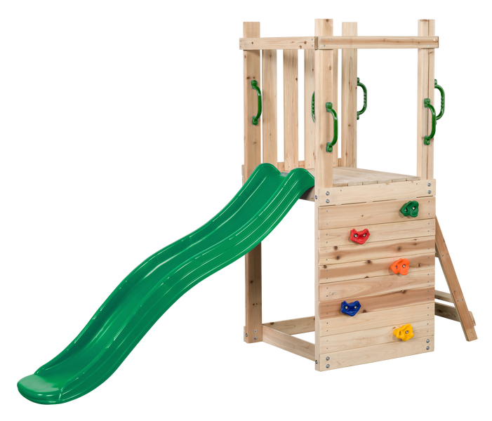 Spielturm mit Rutsche und Kletterwand aus Holz