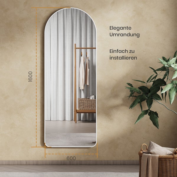 Wandspiegel mit abgerundeten Ecken und minimalistischem Design