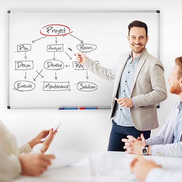 FLOORDIREKT Whiteboard - Master of Boards - Lackiert - Kratzfest - Magnethaftend - 90 x 120 cm