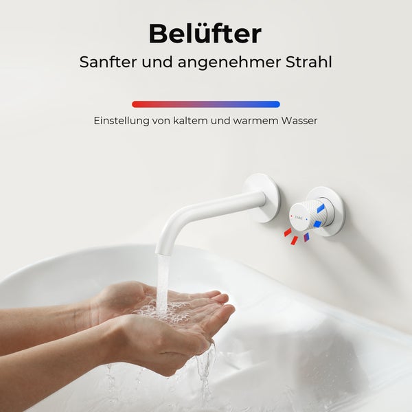 Wandarmatur mit Wasserauslauf und Bedienungselement über einem Waschbecken, das Hände wäscht