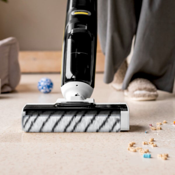 Hochbeet mit Gemüse und verschiedenen Bodenschichten