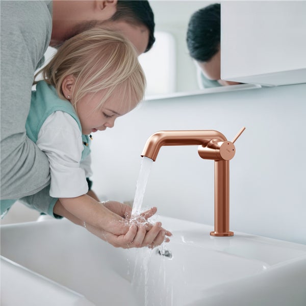 EMKE Einhebel-Waschtischarmatur, Badarmaturen, Waschbecken Armatur - Schweizer Design, Minimalistisches Design，G3/11, Wassersparend, Korrosionsschutz, Warm- & Kaltwasser, Bleifreies Messing, Pflegeleicht, Rosengold