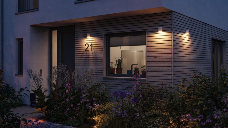 LED Wandleuchte Flame insektenfreundlich IP44 eckig 58x103mm 2200K 4W 265lm 230V 75° Weiß Metall