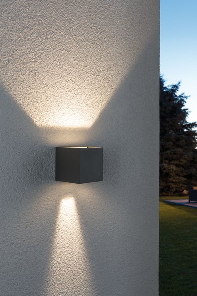 LED Wandleuchte Cybo IP65 eckig 80x80mm 2700K 2x3,5W 355lm / 355lm 230V 40-120° Grau Aluminium