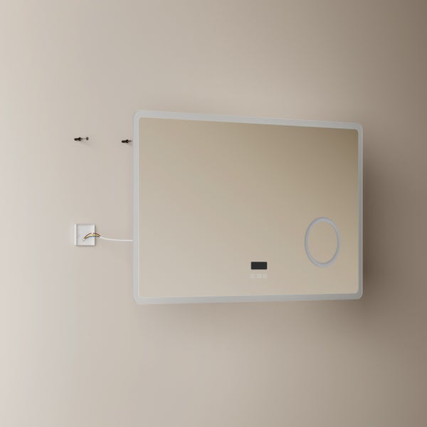 Rechteckiger Badezimmerspiegel mit LED Beleuchtung und integriertem Vergrößerungsspiegel bei der Wandmontage.