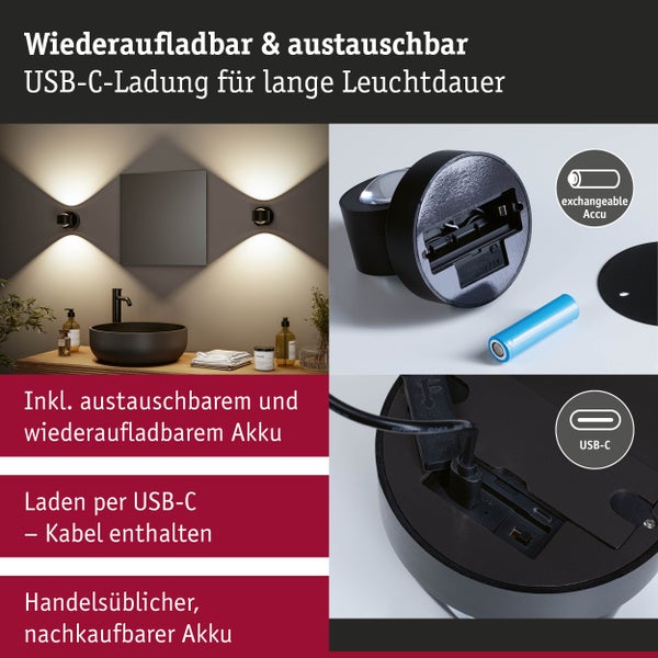 Wandleuchte mit wiederaufladbarem Akku und USB-C-Ladefunktion in einem Badezimmer