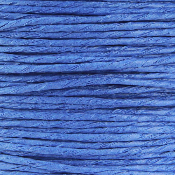 Nahaufnahme einer blauen gedrehten Papierschnur.