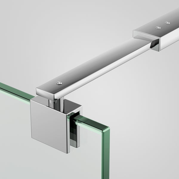 Detail einer Duschkabine mit Glas und Beschlägen