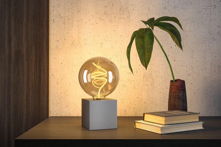 Floating Shine Standard 230V LED Globe E27 250lm 4W 1800K dimmbar Gold