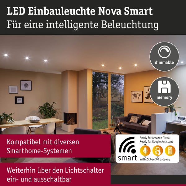 LED Einbaustrahler Nova Smart in einem Wohnzimmer mit Esstisch, Sofa und Kamin