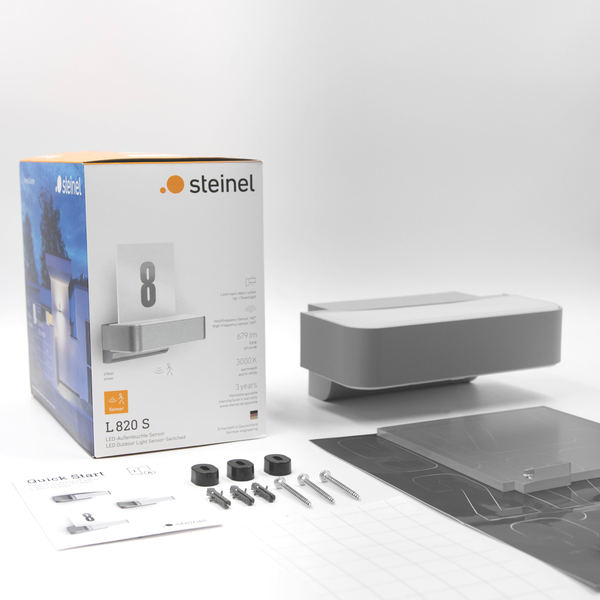 Steinel LED Außenleuchte L 820 S mit Sensor, Hausnummernleuchte inklusive Montagezubehör und Bedienungsanleitung.