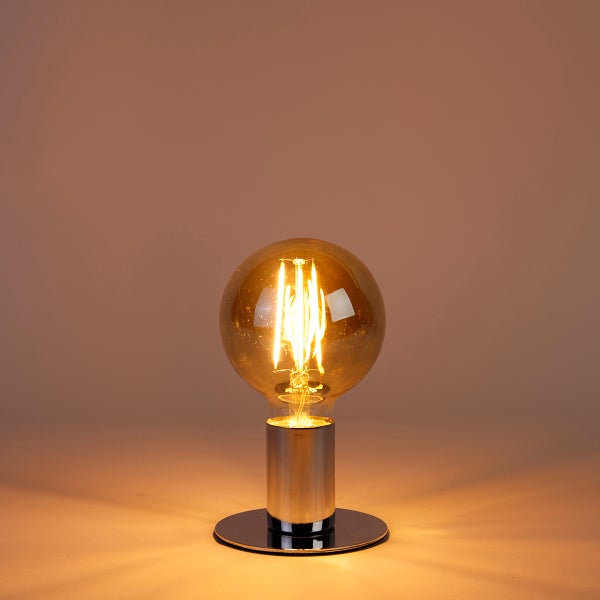 Schwerlastregal mit vier Regalböden und Gewichtsangabe