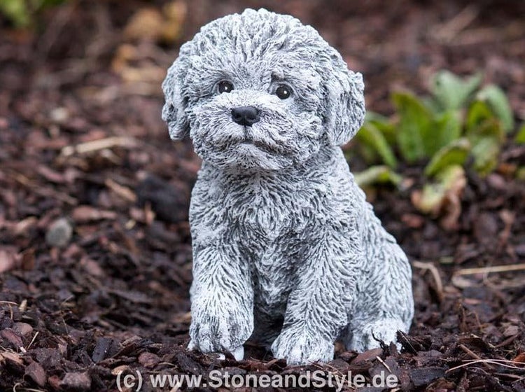 Steinfigur Hundewelpe aus wetterfestem Steinguss als Dekoration für den Garten