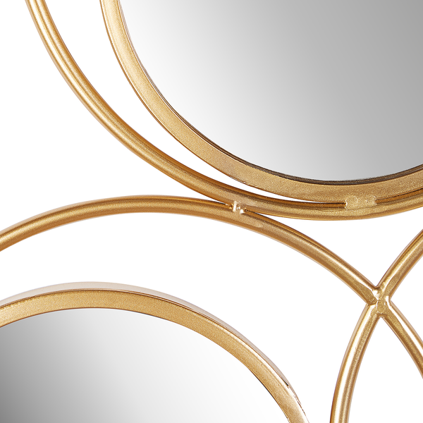 Detailansicht eines Spiegels mit goldenem Rahmen