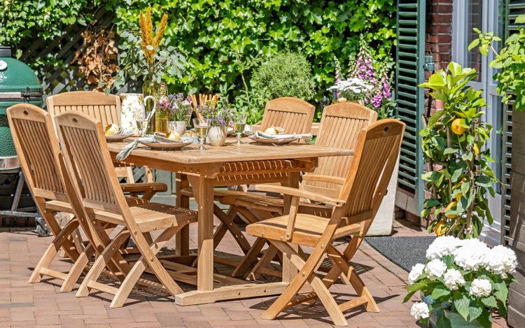 Pflegehinweise für Teakholz Gartenmöbel