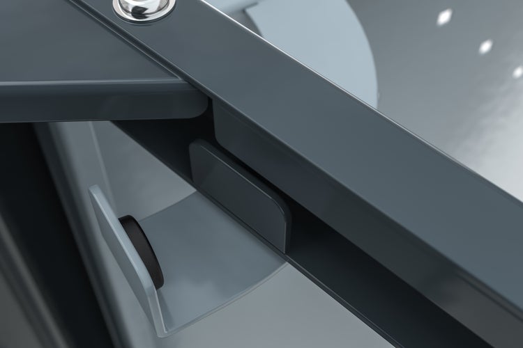 Detailansicht eines Möbelstücks mit Schublade und Griff