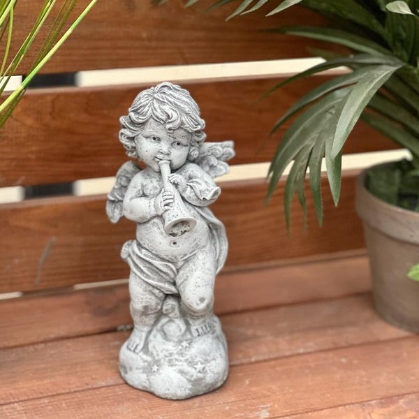 Steinfigur Engel mit Trompete für den Garten oder Innenbereich