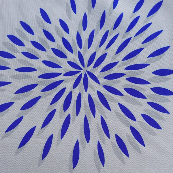 Textil mit Blütenmuster