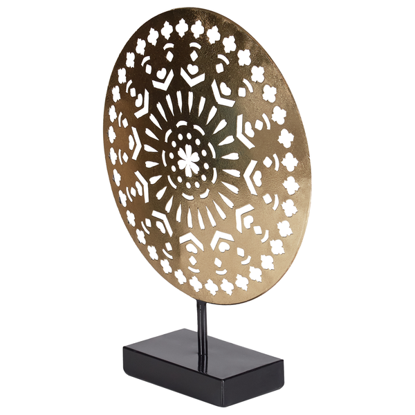 Dekorationsobjekt mit rundem, durchbrochenem Muster auf schwarzem Sockel