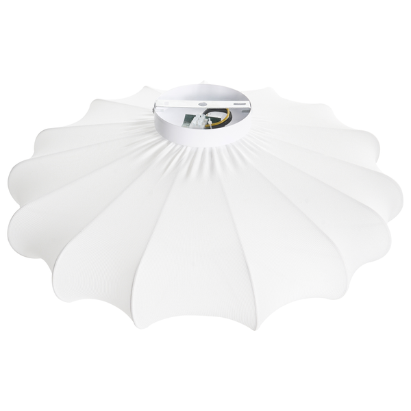 Weiße Deckenleuchte mit Stoffschirm