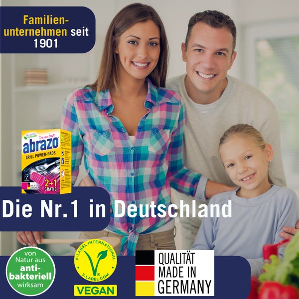 Lächelnde Familie mit abrazo Grill Power-Pads, Nummer eins in Deutschland. Siegel für antibakterielle Wirkung, vegane Zertifizierung und Qualität.