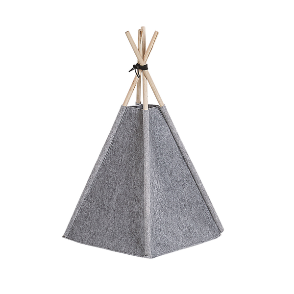 Skizze eines Tipis mit Maßangaben: Höhe 70 Zentimeter, Breite 35 Zentimeter, Tiefe 40 Zentimeter. Toleranz plus minus 2 Zentimeter.