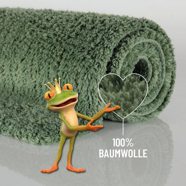 Gerollte Badematte aus 100 Prozent Baumwolle mit flauschiger Oberfläche.