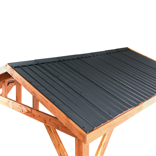 Flachgewebter In- und Outdoor-Teppich mit geometrischem Muster aus schwarzen Quadratgittern auf grauem Grund.