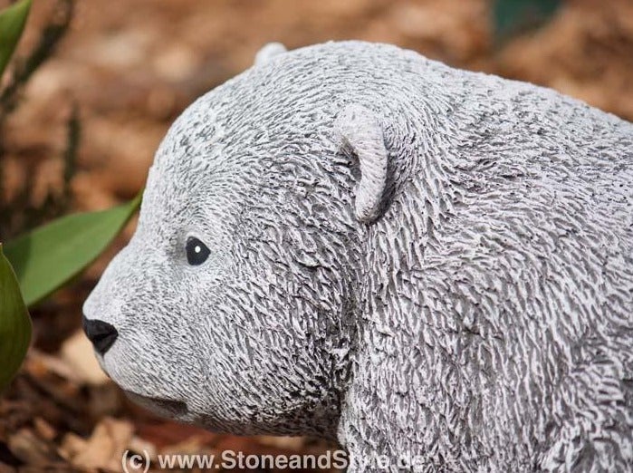 Steinfigur Bärenbaby für den Garten aus wetterfestem Material