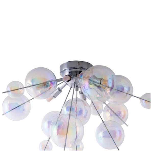 Deckenleuchte mit transparenten Kugelschirmen und chromfarbener Halterung