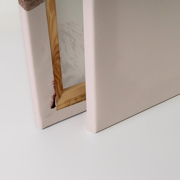 Nahaufnahme einer Leinwand mit Holzrahmen