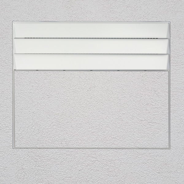 Rechteckiges Lüftungsgitter mit Lamellen für den Wandeinbau zur Belüftung von Fassaden oder Innenräumen.