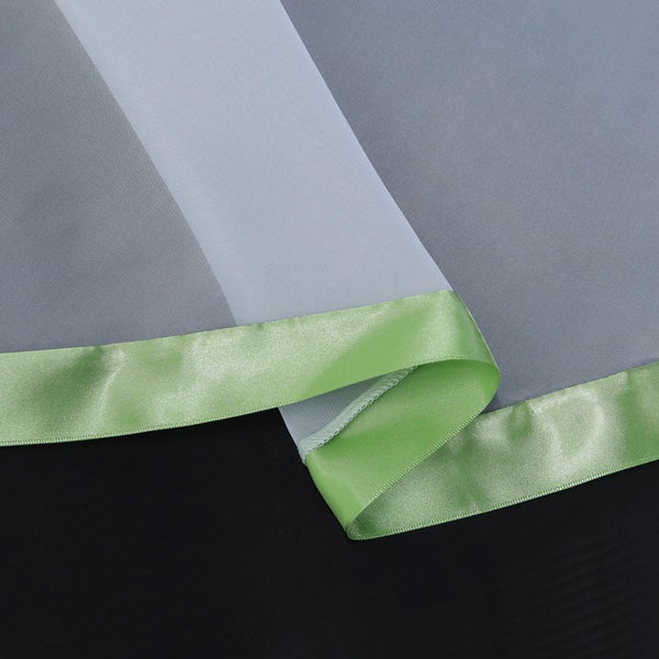Gardine mit Zierband