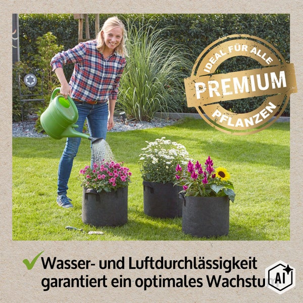 Frau gießt Pflanzen in runden Textil Pflanzgefäßen im Garten, Gütesiegel für Premium Pflanzen, Wasser und Luftdurchlässigkeit für optimales Wachstum.