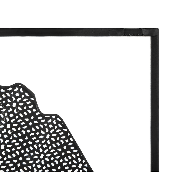 Wanddekoration aus Metall mit Muster