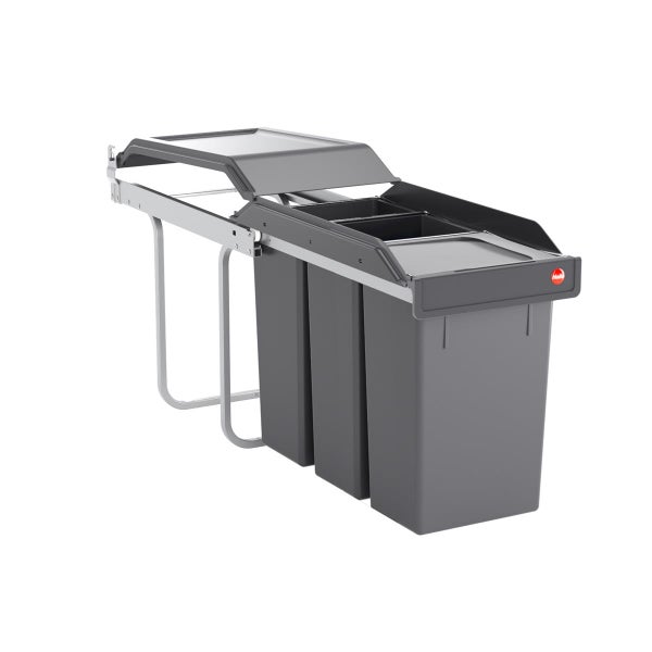 Hailo Einbau-Abfalltrennsystem mit drei Mülleimern und Vollauszug für Küchenunterschränke. Hailo Logo.