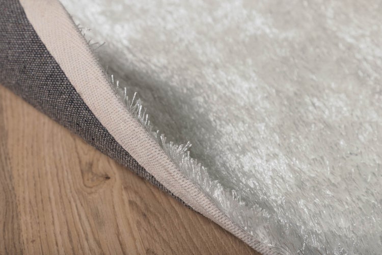 Tischplatte mit transparenter, strapazierfähiger und rutschfester Schutzfolie