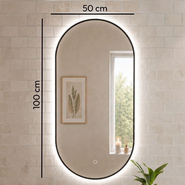 Ovaler Wandspiegel mit LED Beleuchtung, Maße 50 mal 100 Zentimeter, Rahmen in minimalistischem Design.