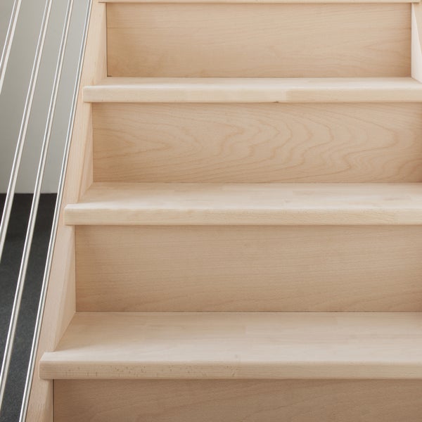Novah - Setzstufen Treppe 1/4 gewendelt links