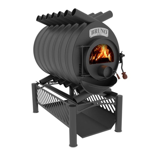 Bruno Pyron Holzofen mit Brennholz im Ofen