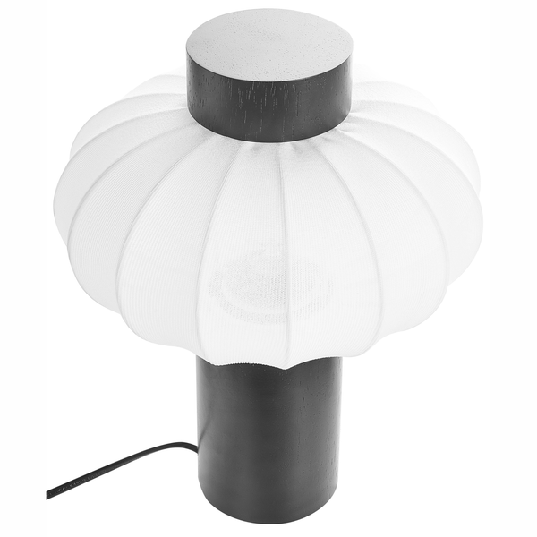 Tischleuchte mit Lampenschirm aus Stoff