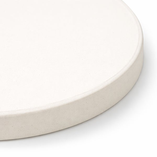 Detailansicht einer runden Tischplatte