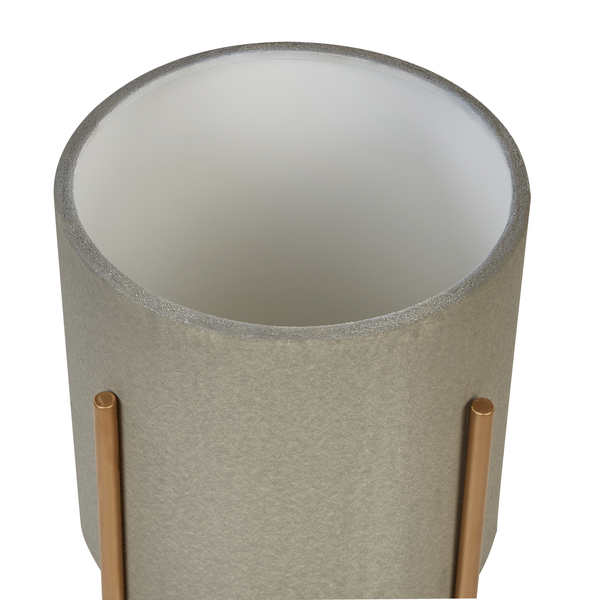 Blumentopf mit Metallgestell