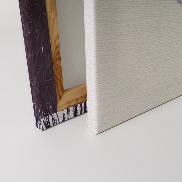 Nahaufnahme einer Leinwand mit Holzrahmen