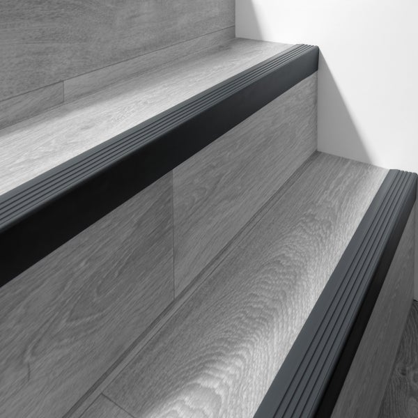 Treppe mit Antirutschprofil